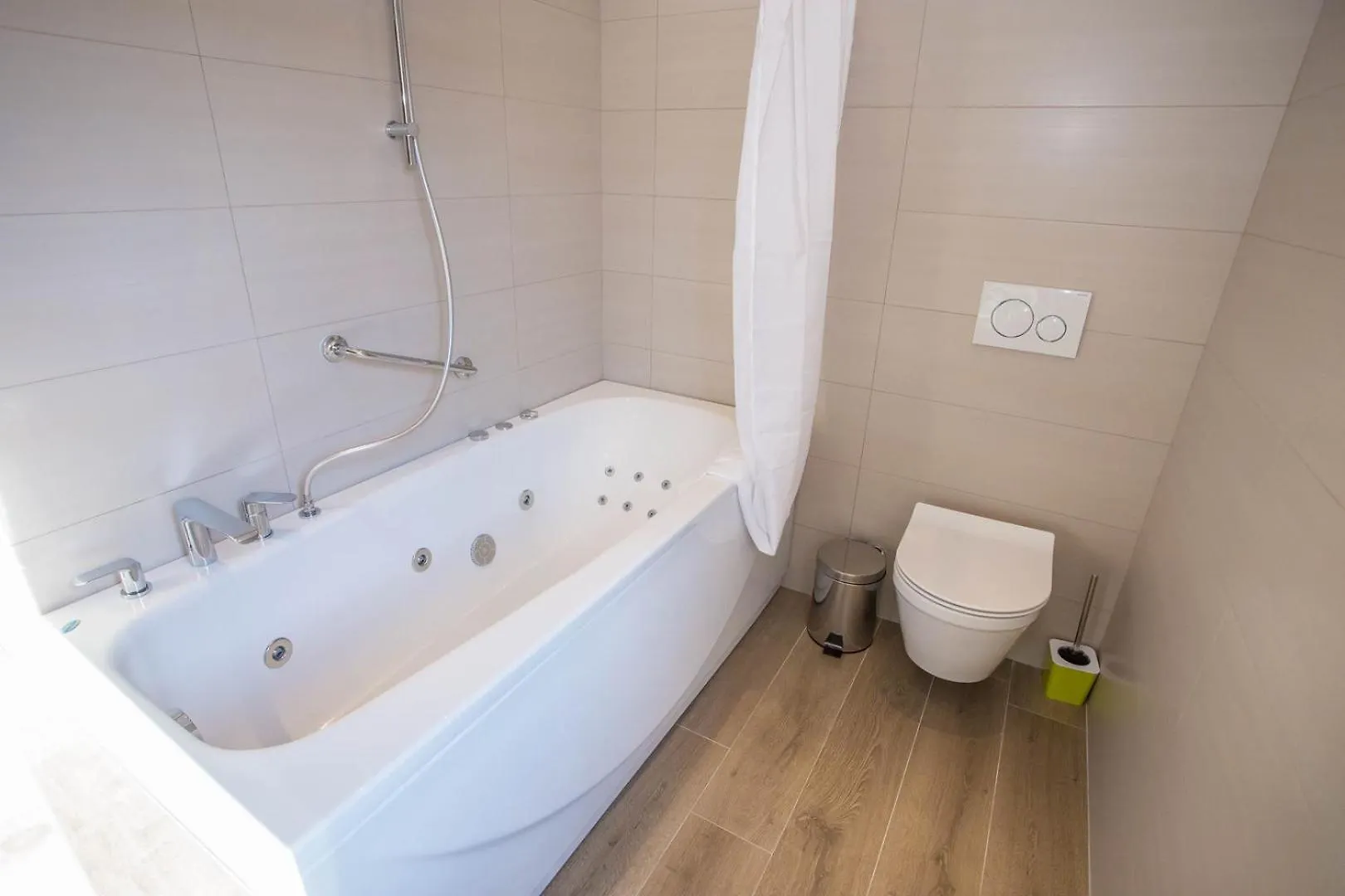 Three Bedroom Apartment Milohanic IV Poreč